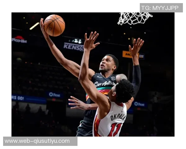 卡梅隆布泽尔三度25得分两双超越父亲成就引发关注