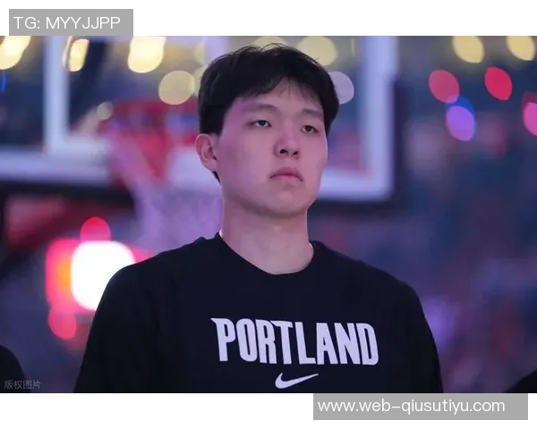 杨瀚森深入研究比赛录像逐渐领悟NBA精髓展现出色媒体人素养