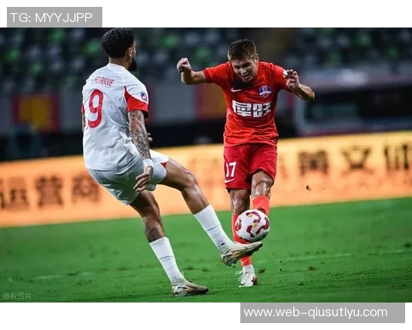 杨瑞琪在比赛最后时刻进球挽回颜面梅州仍以1-4落后于玉昆